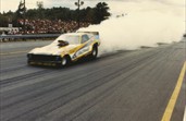 1976 Mustang 09 at Epping burnout