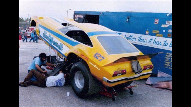 1977 Mustang 26 pits by Tom Nagy